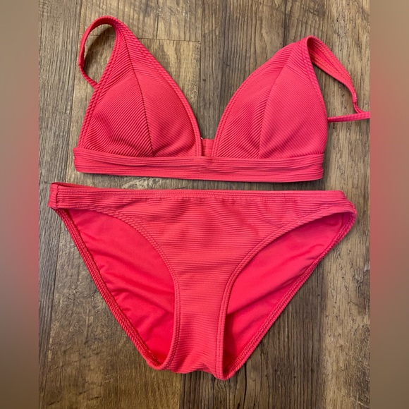 Abercrombie & Fitch Swim Abercrombie Fitch Pink Ribbed Bikini Small